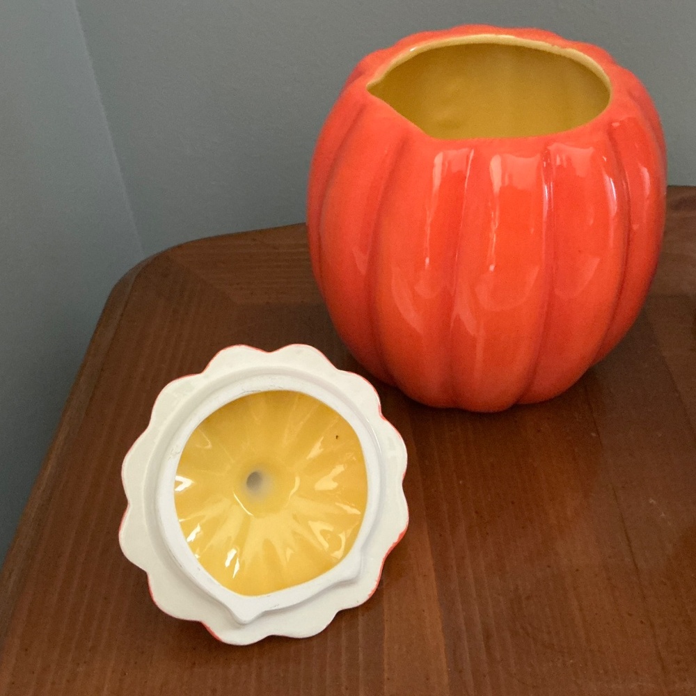 Hallmark Ceramic Jack-O’-lantern Pumpkin Dish With Lid - Picture 3 of 6